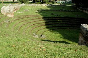 Opgegraven amfitheater in Cilento