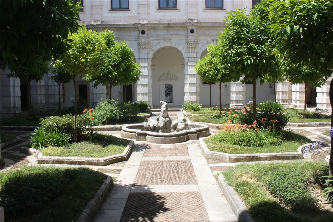 schitterende binnentuin klooster San Lorenzo