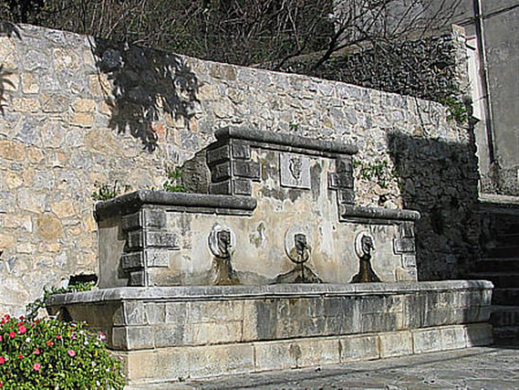 Fontana van Roccagloriosa