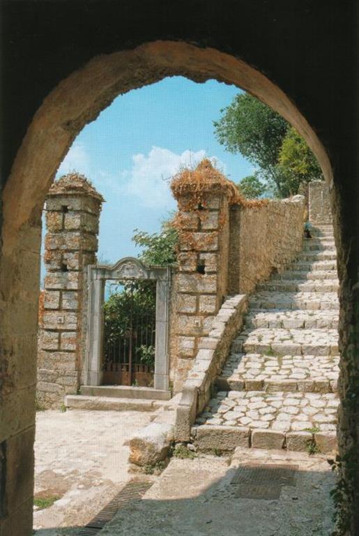 Historische centrum van Roccagloriosa (5)