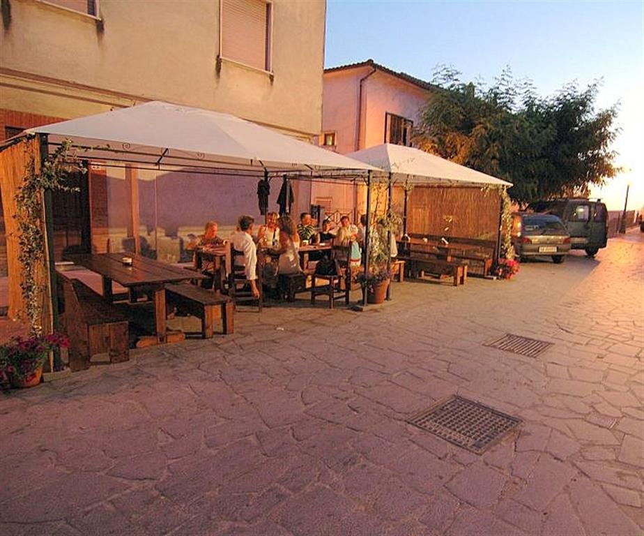terras van Trattoria, pizzeria Il Borgo