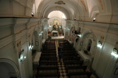 Kerk interieur van de Pietra Santa