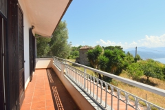 35a.-balkon-aan-de-slaapkamer-Medium