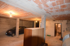 47.grote-garage-Medium