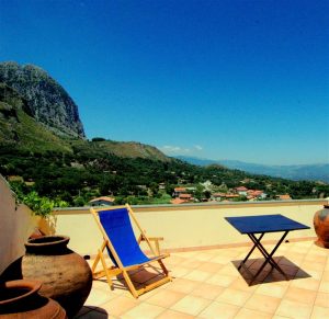 dakterras-gerestaureerde-koopwoning-in-cilento
