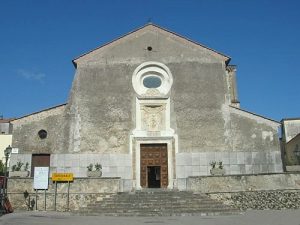 la-cattedrale-policastro-authenbtiek-cilento-in-zuid-italie